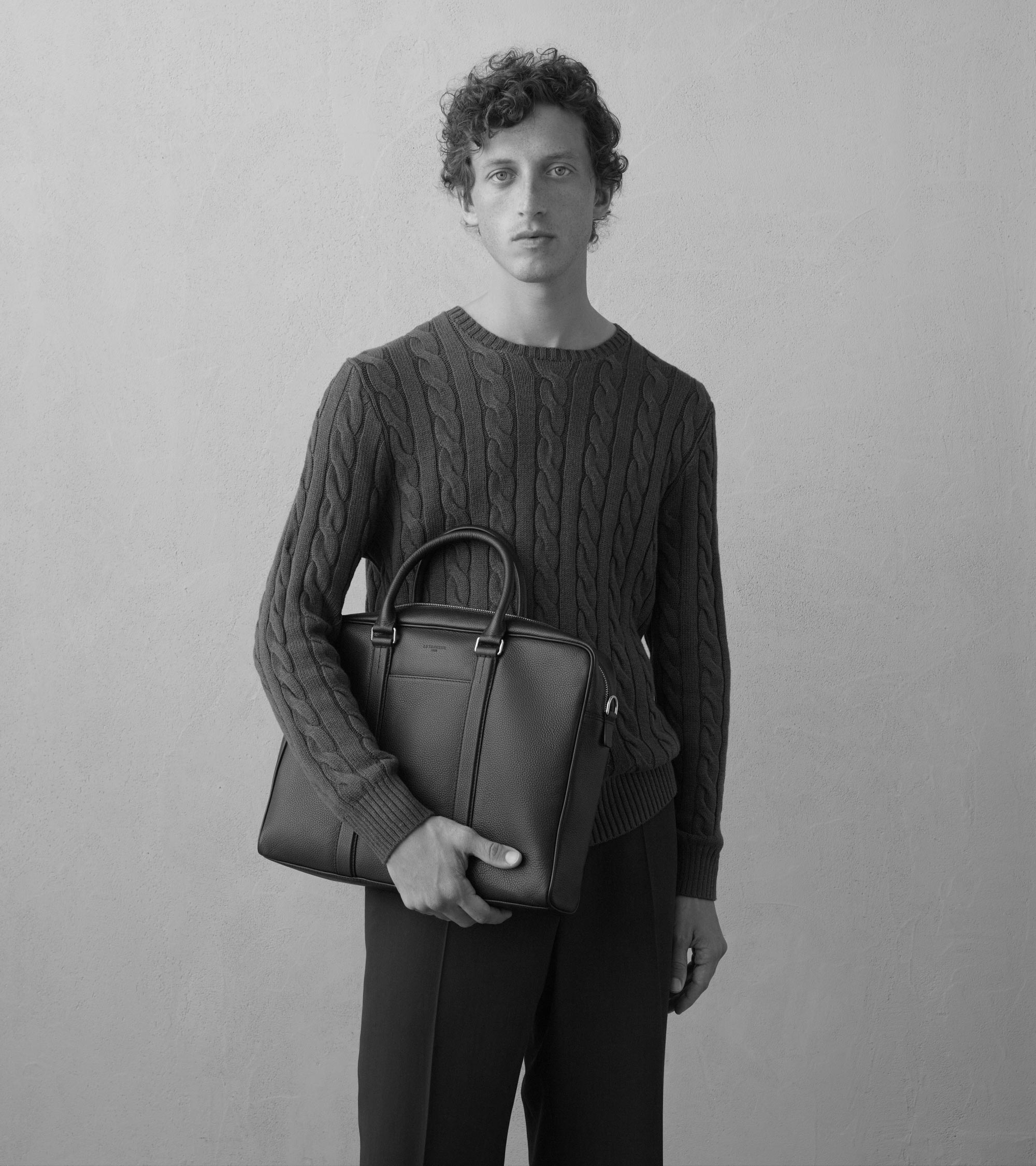 Porte documents 15" Charles en cuir grainé moyen modèle