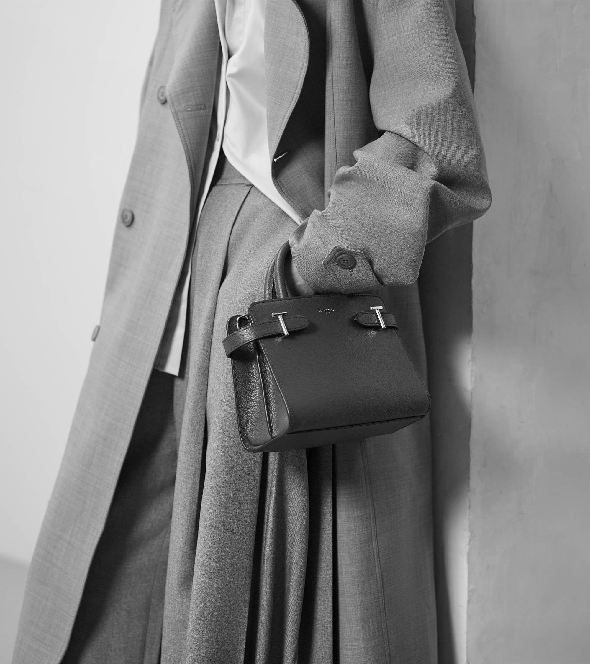 Emilie small handbag in grained leather