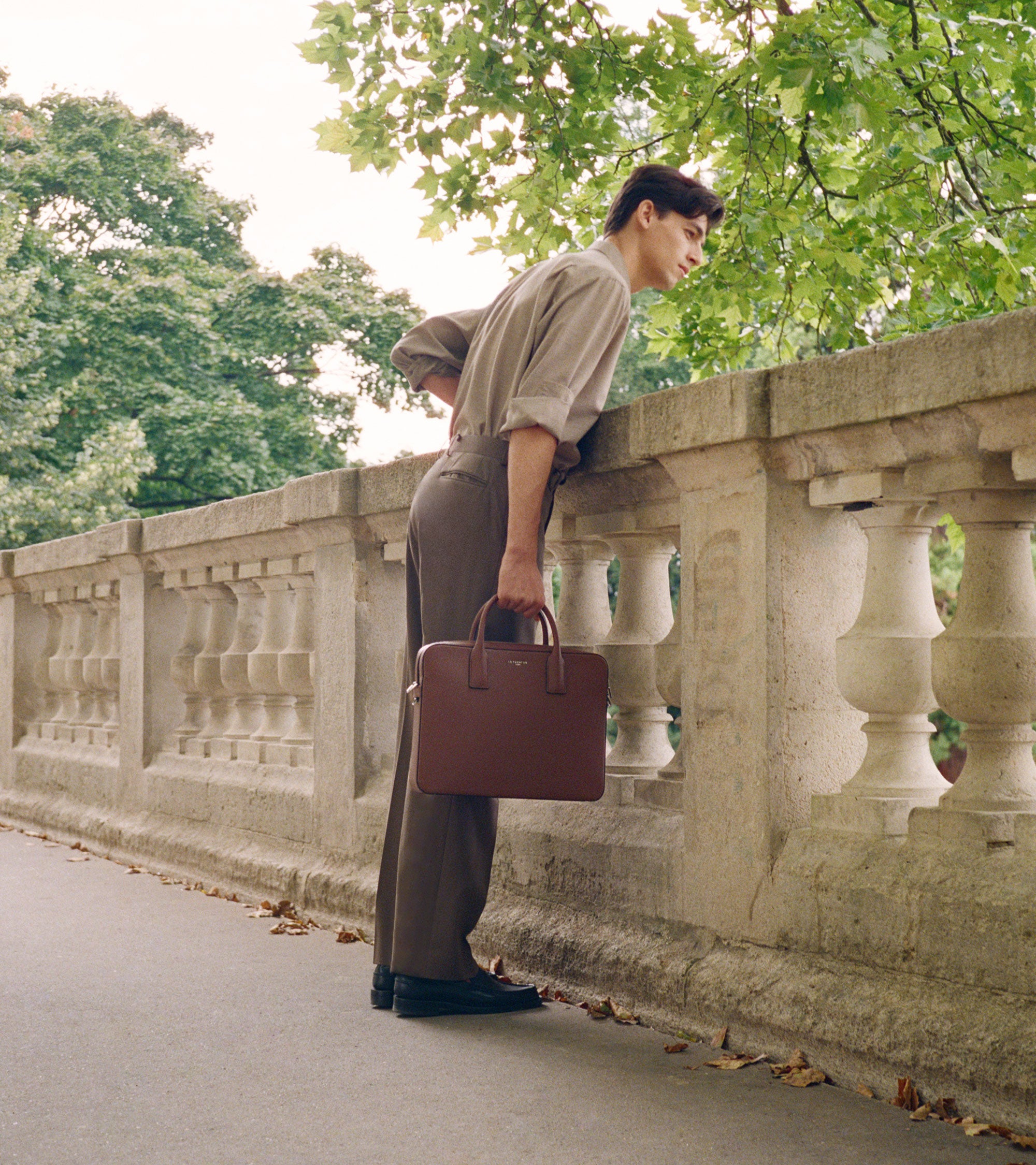 Porte document slim 14" Emile en cuir signarture T