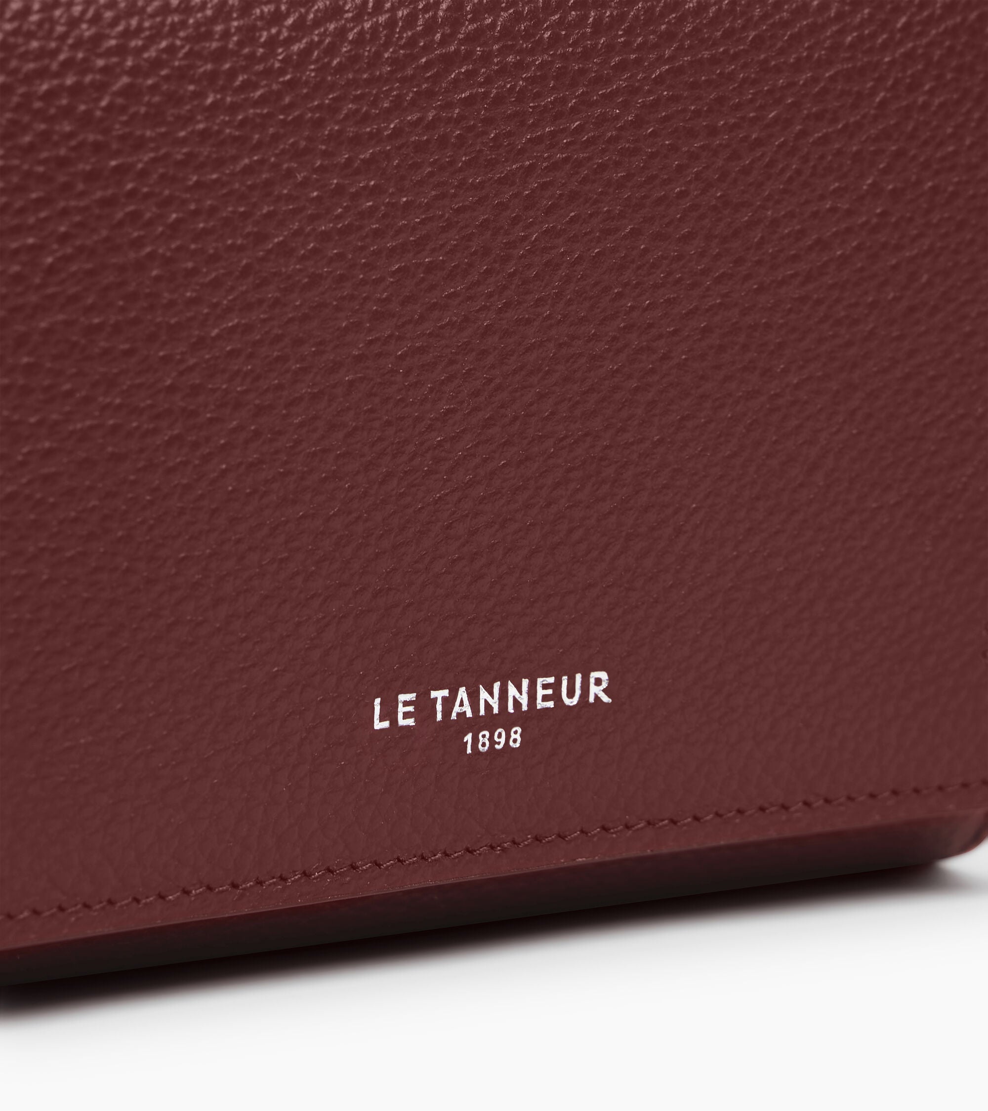 Mittelgroße Brieftasche mit Klappe Louison aus genarbtem Leder